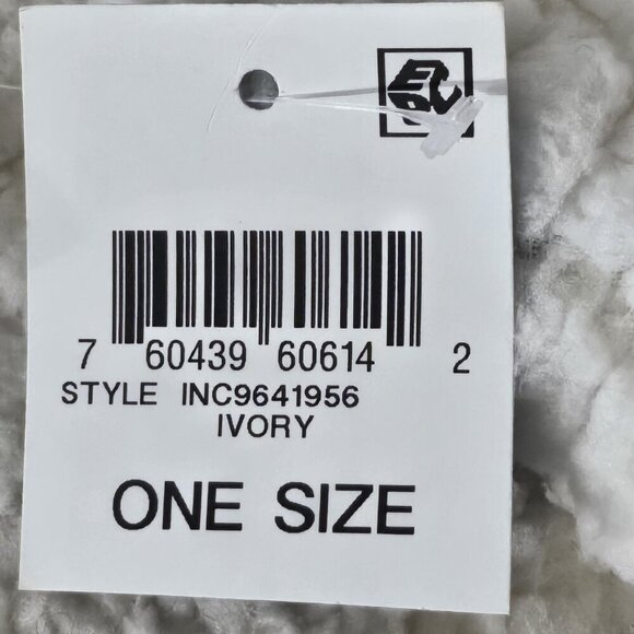 2/$30 INC International Concepts Faux-Sherpa Ivory Loop Scarf One Size - Picture 5 of 6